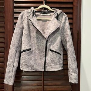 Blanc Noir Women's Hooded Faux-Leather Moto Jacket - Light Gray